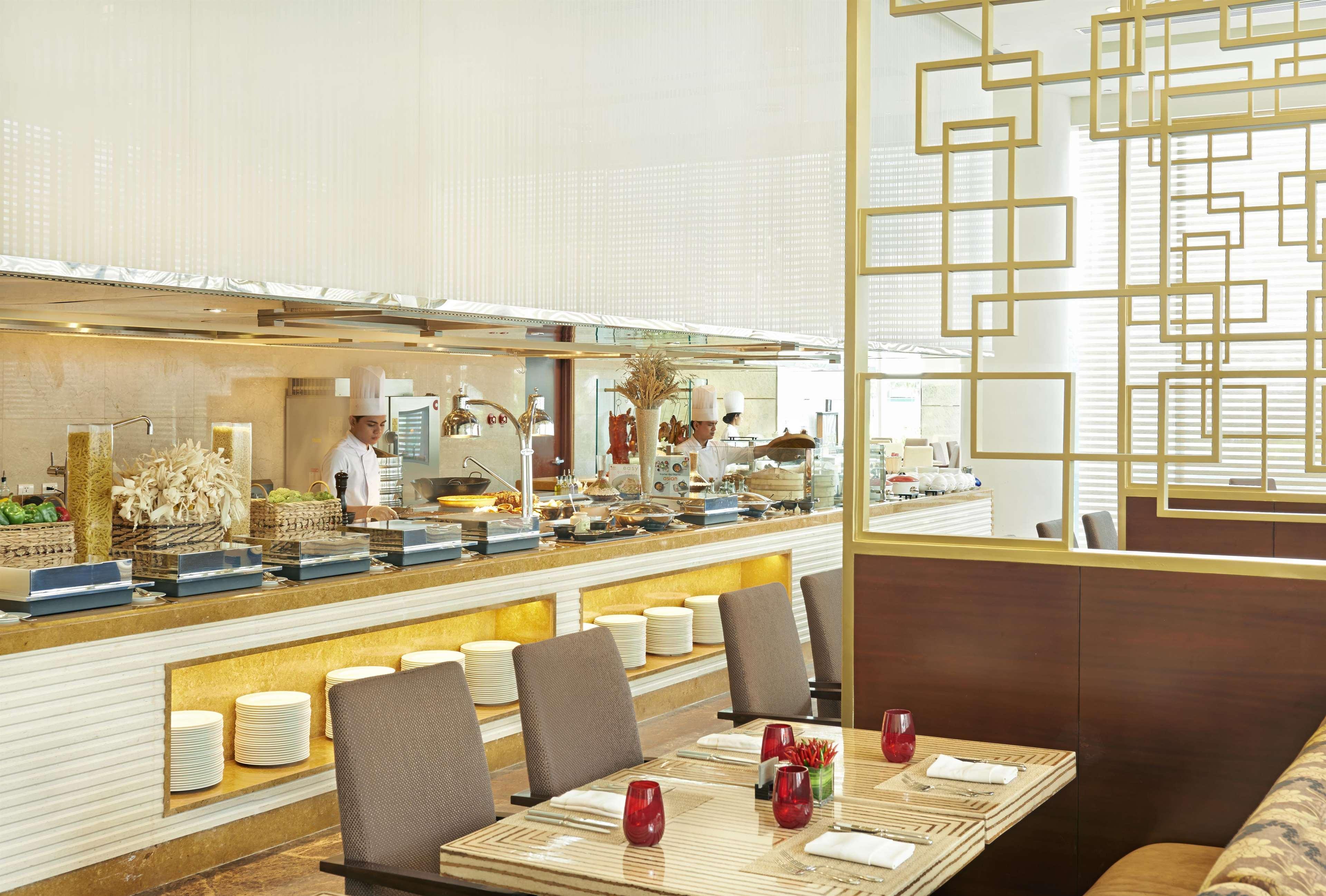 Hotel Fairmont Makati Makati City Exterior foto The restaurant