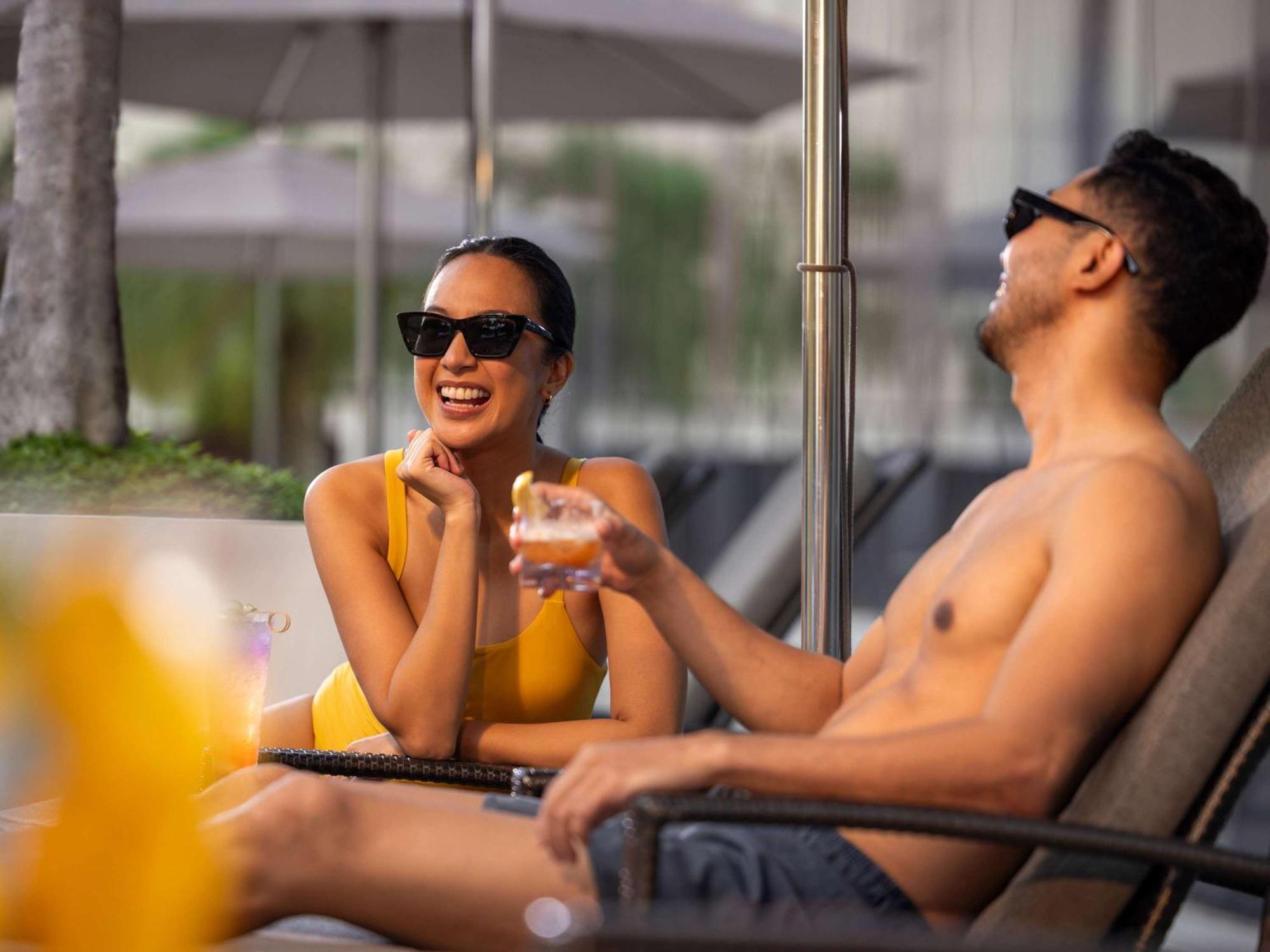 Hotel Fairmont Makati Makati City Exterior foto The Beach Club at The Standard, East Village
